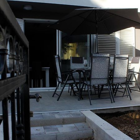 Apartman Ivana Biograd Na Moru Exterior foto