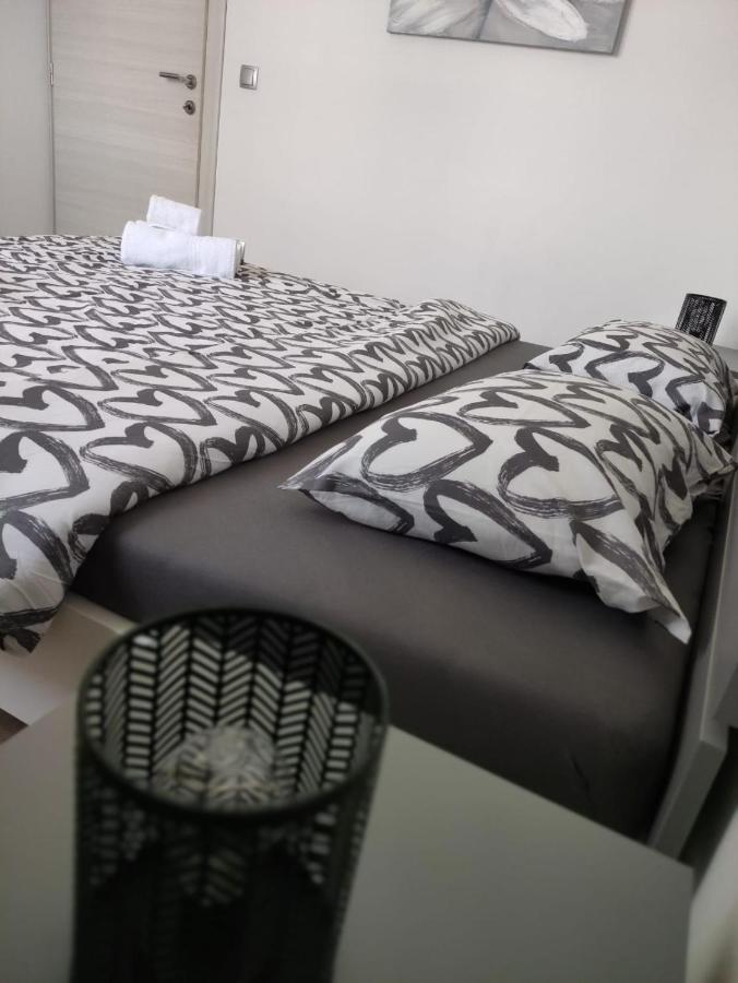 Apartman Ivana Biograd Na Moru Exterior foto