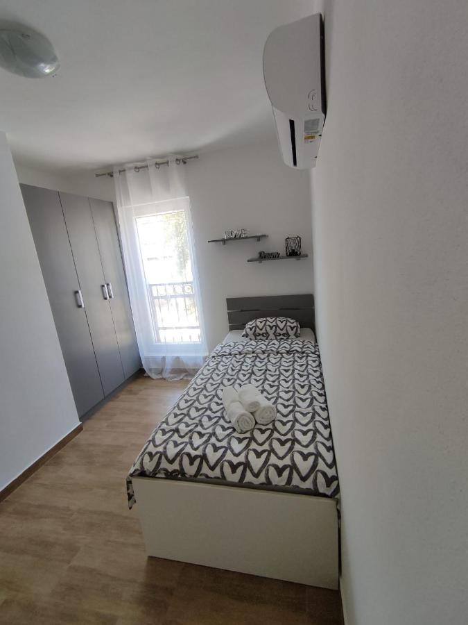 Apartman Ivana Biograd Na Moru Exterior foto
